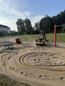 Sasiba - Kindergarten Spielplatz Sandreinigung Schwerin